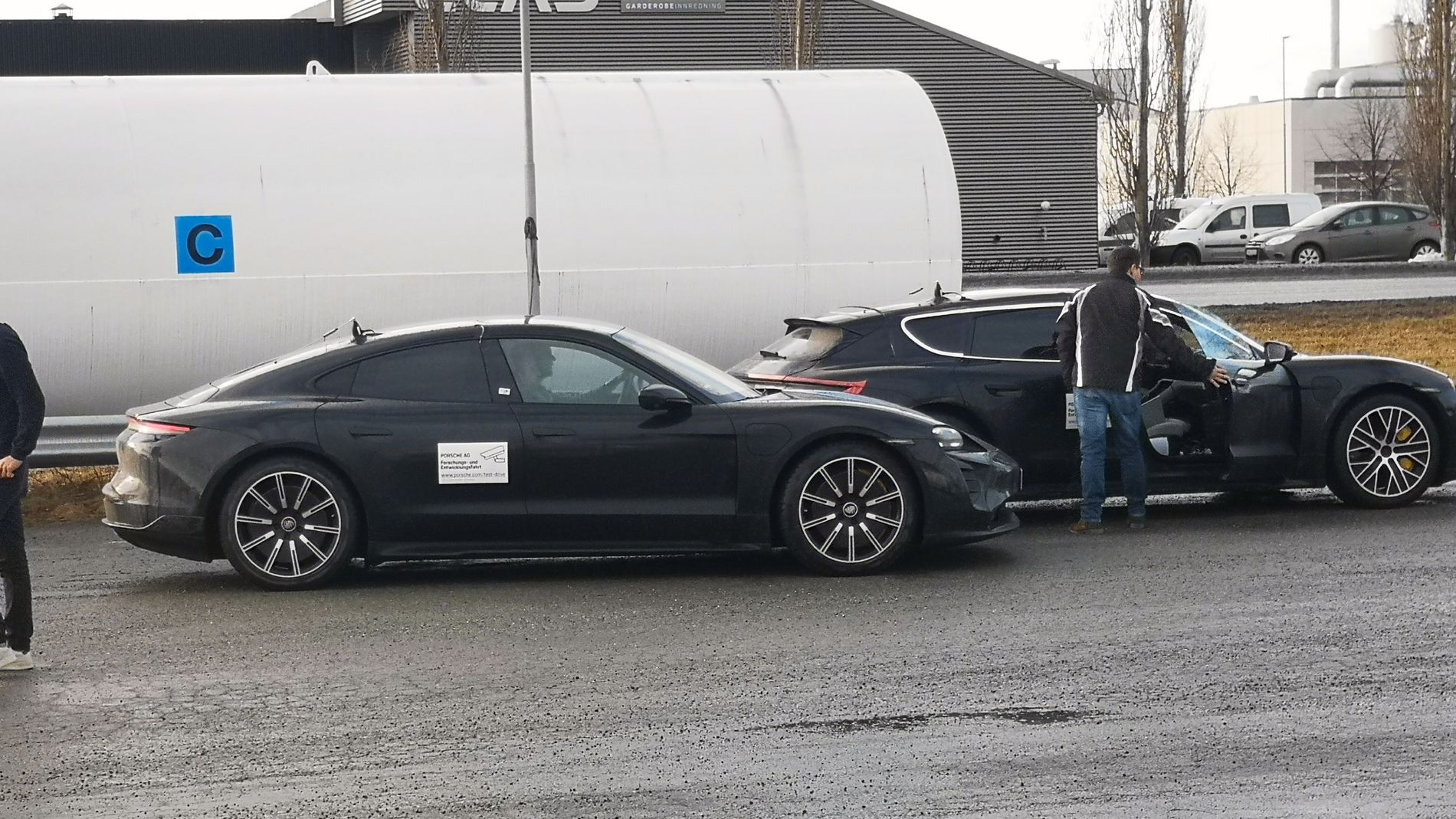 Porsche Taycan Taycan Cross Turismo and Sport Turismo Spied 1583773901237