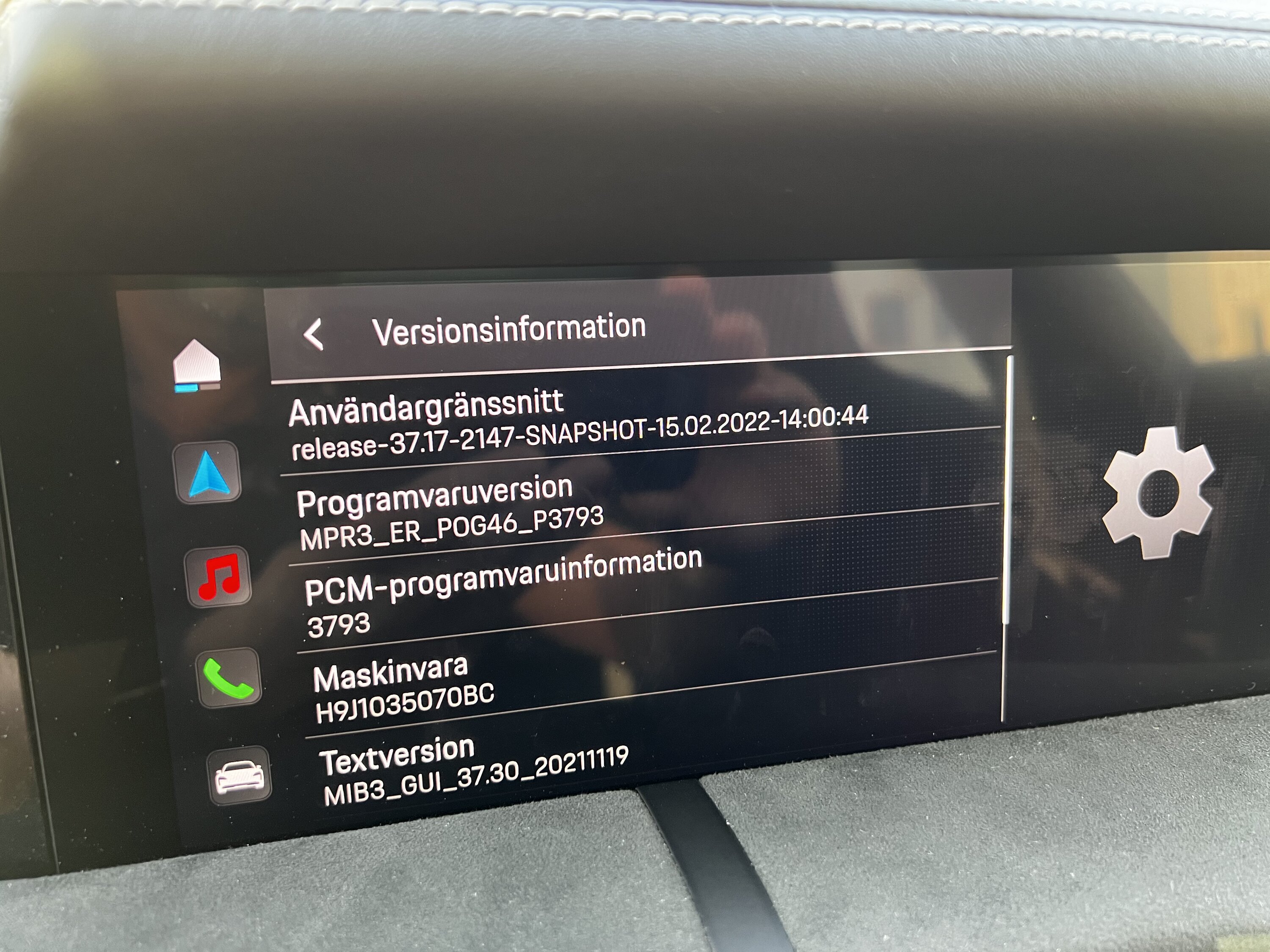 Porsche Taycan Official Porsche Announcement: PCM Update Coming to All Model Years w/ Faster Charging, Infotainment Improvements and Range Bump 1FA6E6B3-E336-4399-9C30-7921190C0233