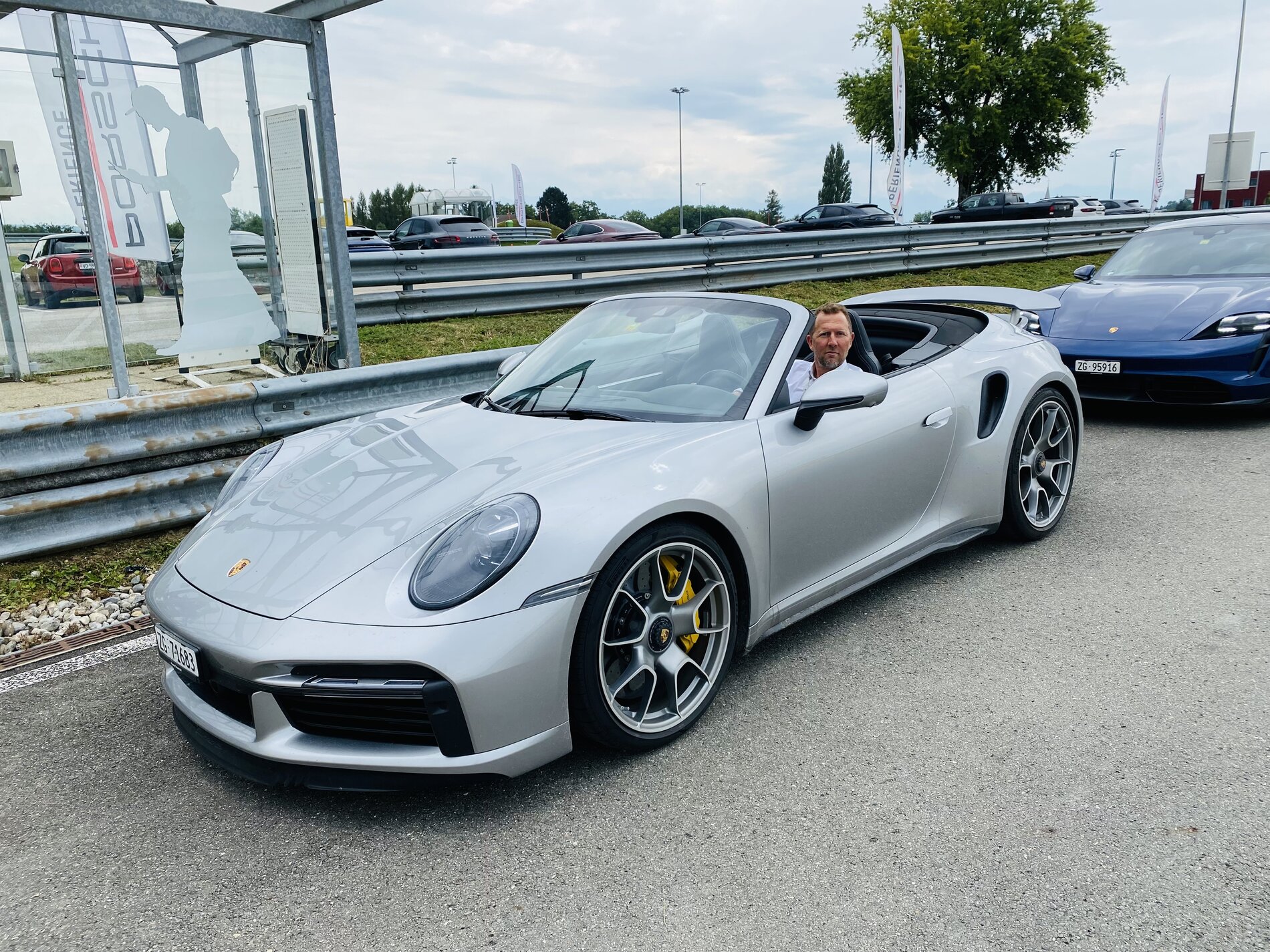 Porsche Taycan Porsche Experience Day - videos & pics 2D89F8AA-9987-4924-9021-13A0438CD725