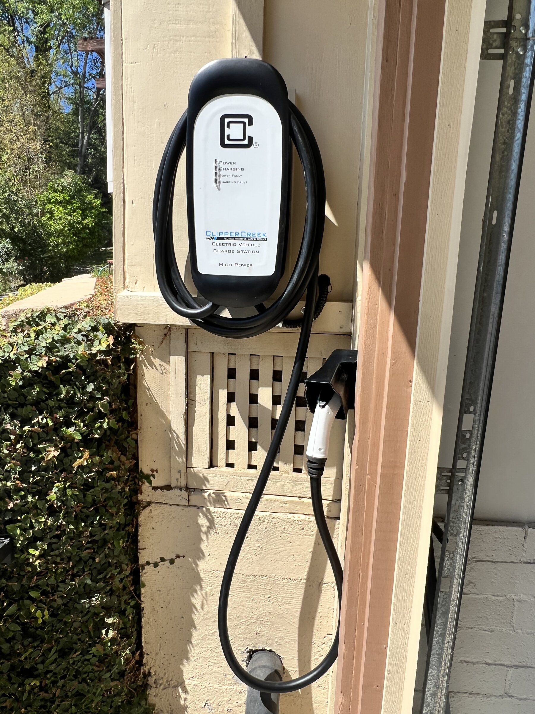 Porsche Taycan Show your home charging setup for your Taycan 3F6A9E03-A34B-4902-83E6-9D7C88F51EB4