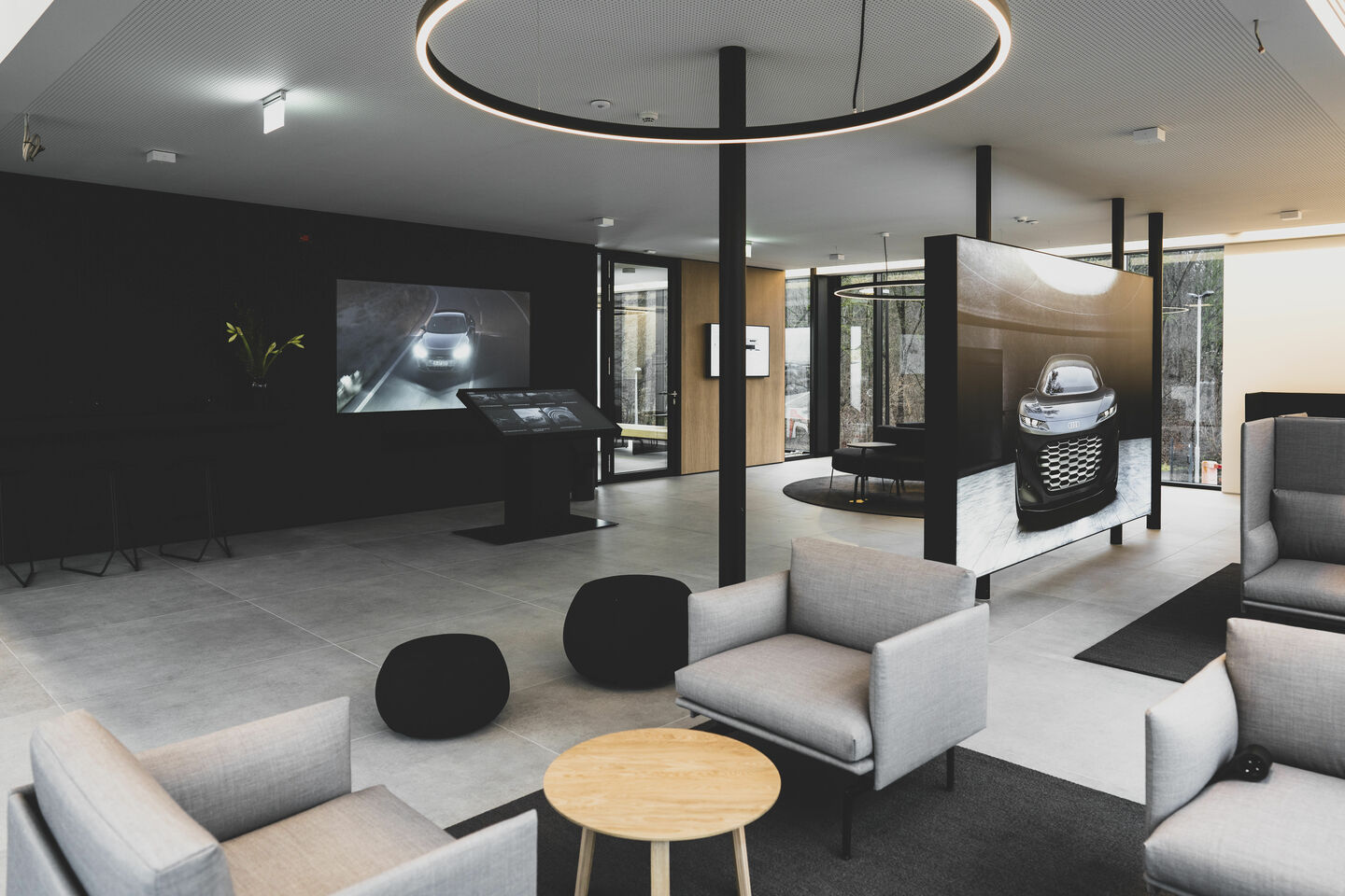 Porsche Taycan First Porsche Charging Lounge opens in Germany A218865_web_1440