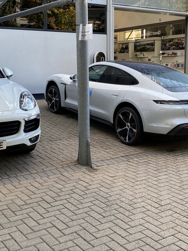 Porsche Taycan First official look: 7 new colors for 2021 Taycan: Neptune Blue, Cherry, Frozenberry, Coffee Beige, Mohagony, Ice Grey, Crayon CA93AA23-0BF1-4060-B319-3517868DAEC6_1_105_c