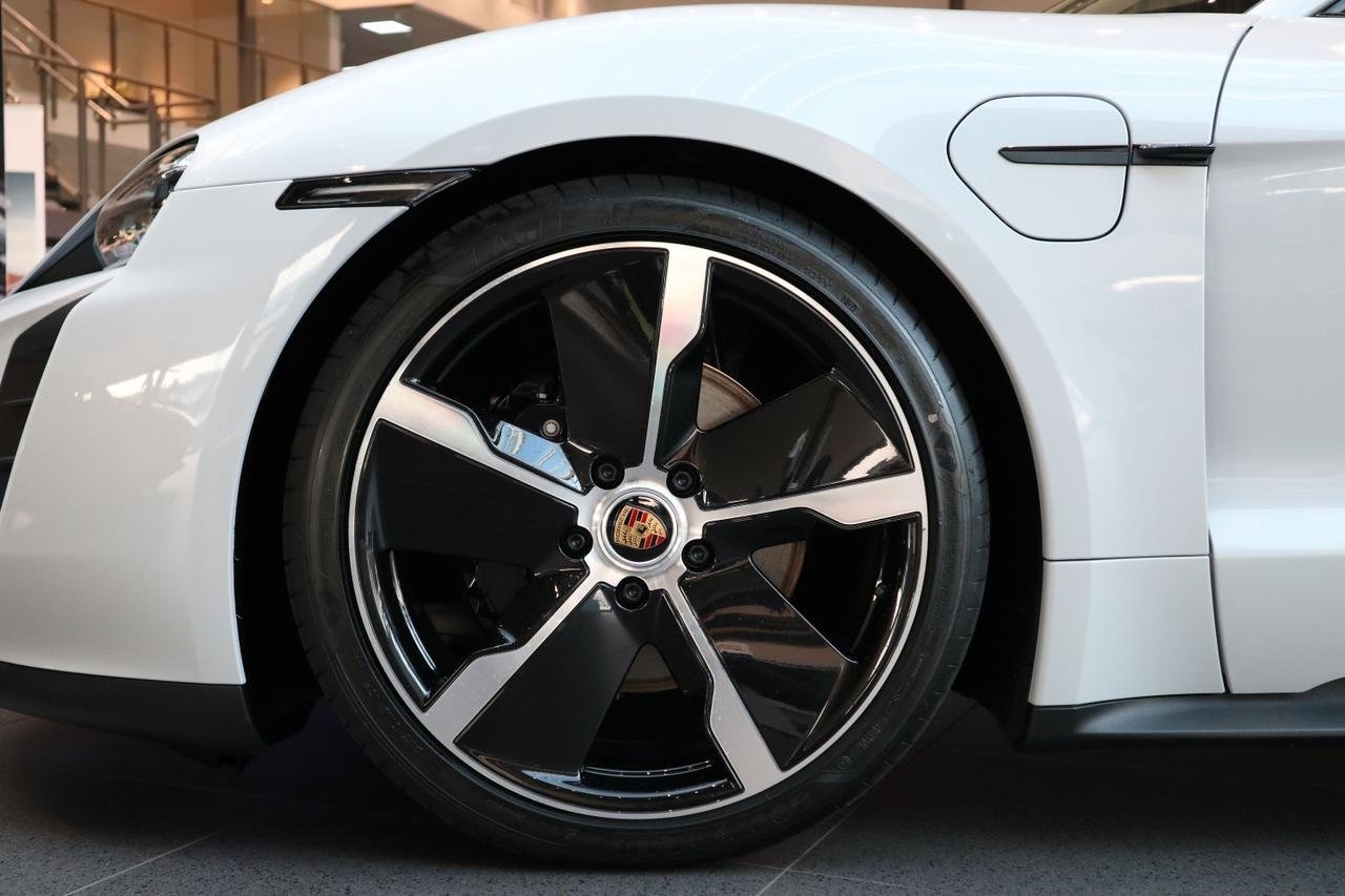Porsche Taycan Request: White Taycan w/ Taycan Exclusive Design Wheels IMG_1138.JPG