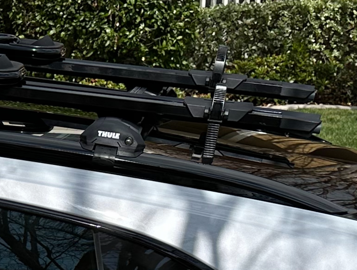 Porsche Taycan Moving from Porsche rear back rack to Thule/Yakima roof rack IMG_4889