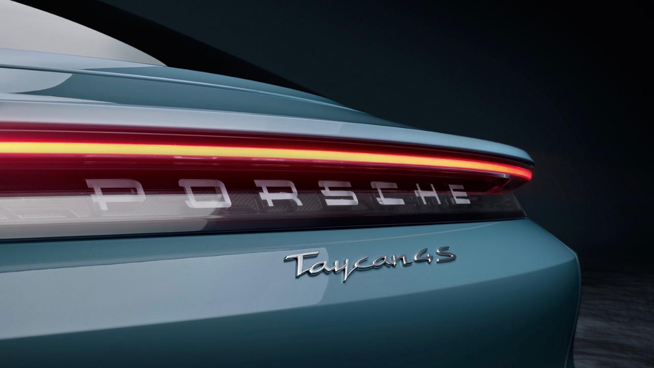 Porsche Taycan 2020 Taycan 4S Revealed by Porsche! low_taycan_4s_2019_porsche_ag-5