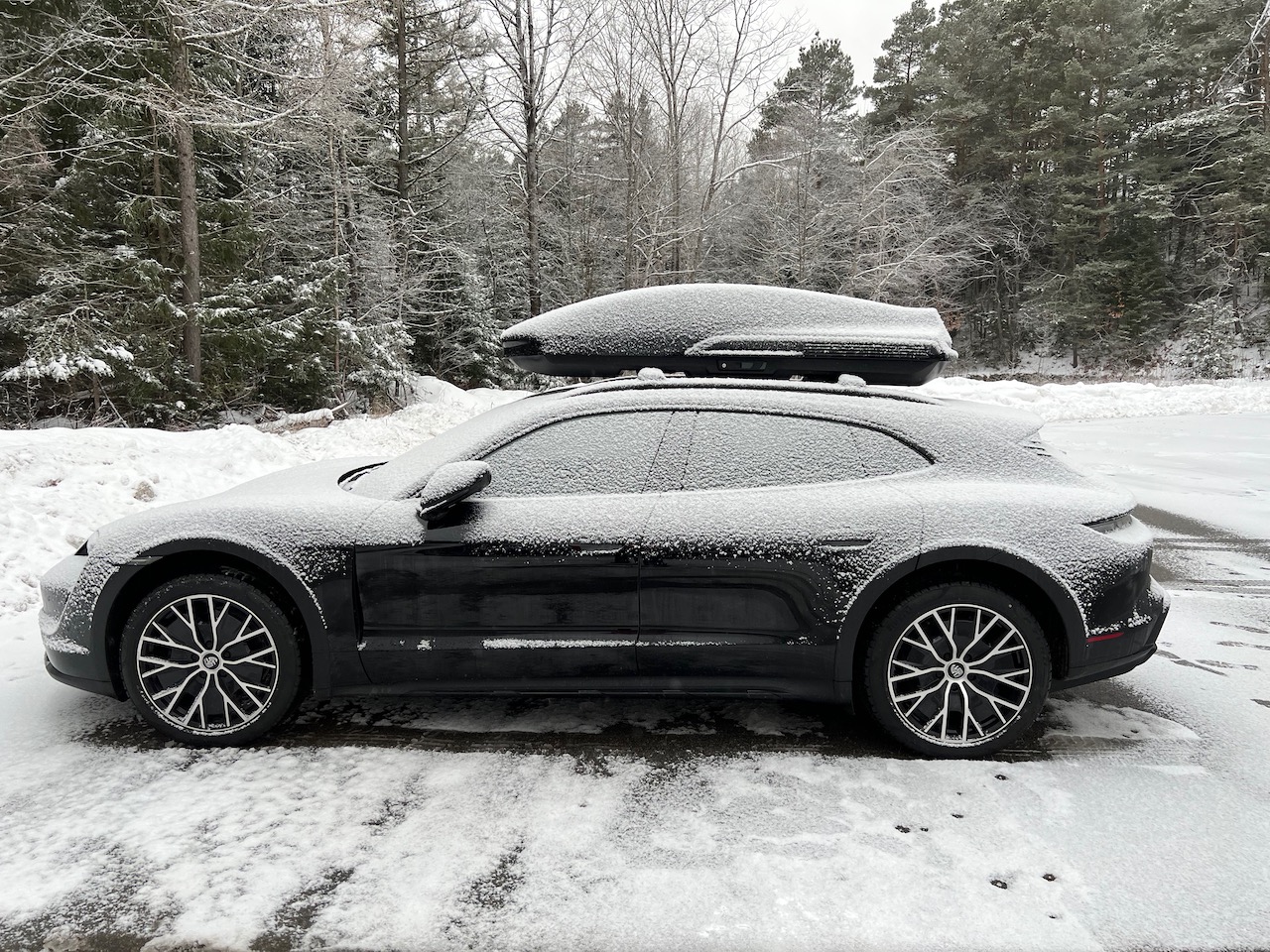 Porsche Taycan Performance Roof Box + Thule WingBars = Noise Issues SideOfPPRBAndTWB - 1