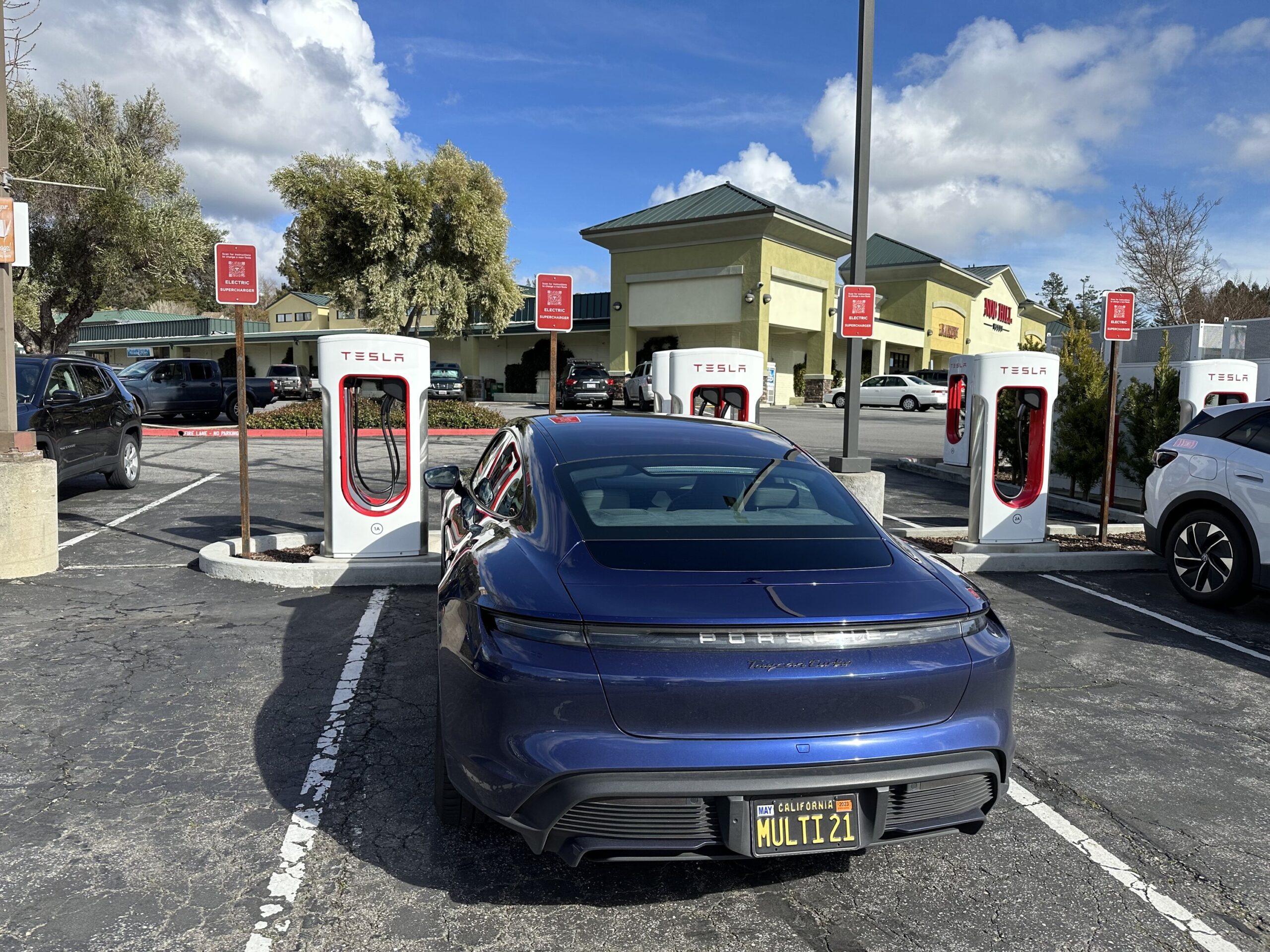 Tesla's 'Magic Dock' will move Supercharger network to all-EV compatibility
